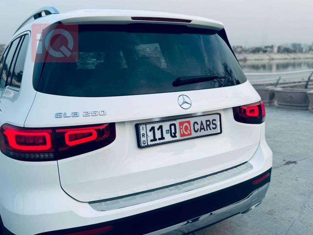 مرسيدس بنز GLB